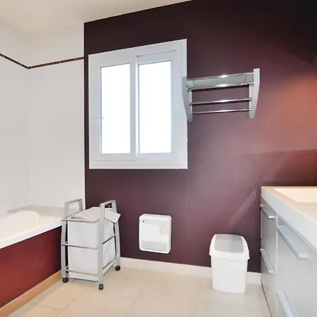 Awesome In With Kitchen Holiday home Villelongue-de-la-Salanque