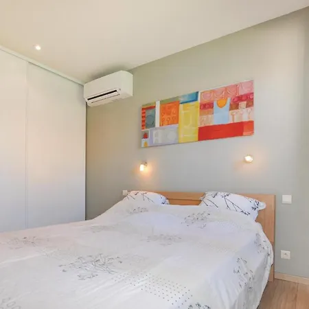 Awesome In With Kitchen Holiday home *